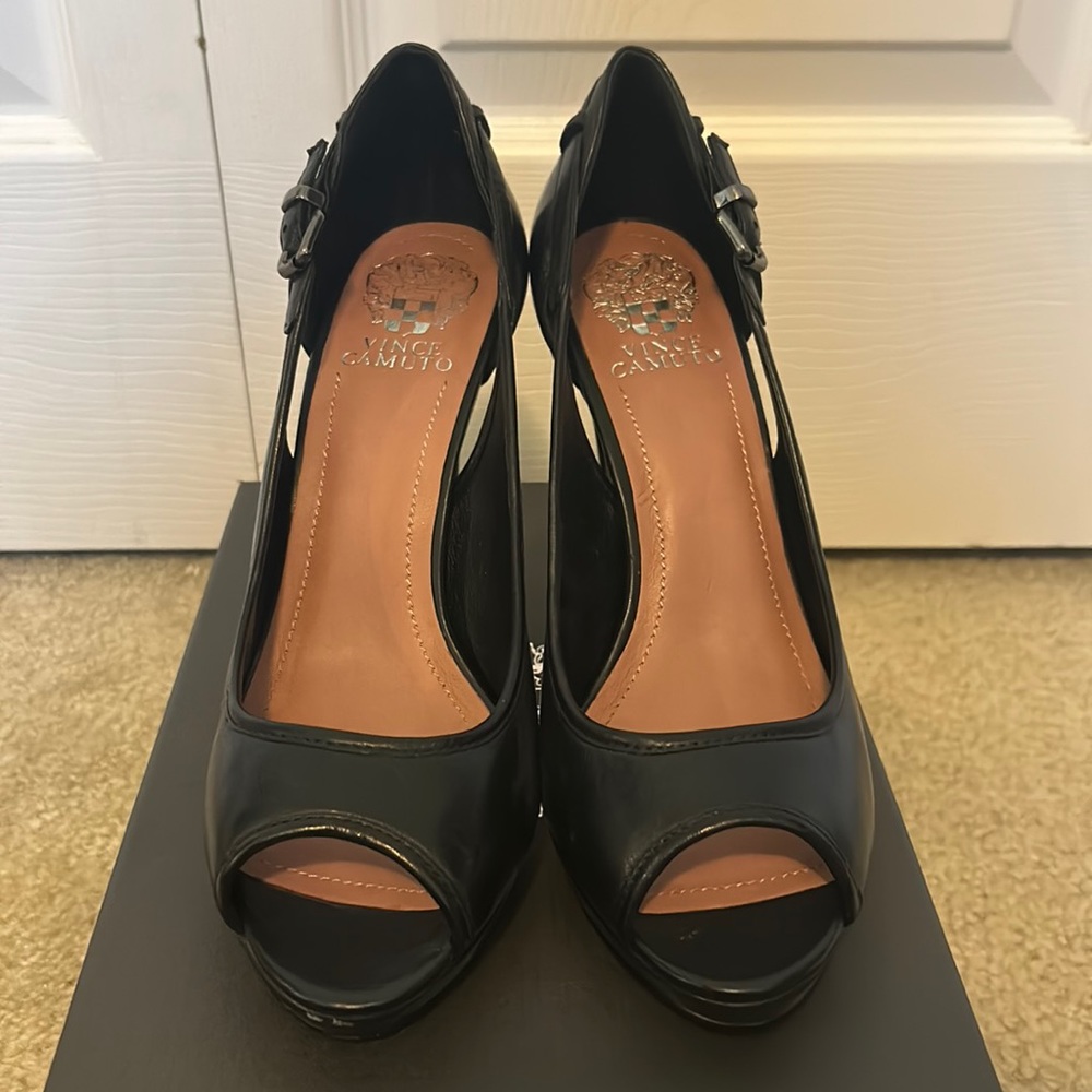 Black leather Vince Camuto peep toe pumps